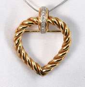 Nice Heart Brooch/Pendant in 14K Yellow Gold