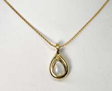 Tasteful Opal Pendant Necklace in 14K Yellow Gold