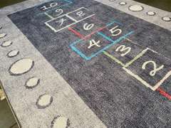 Beautiful & Stylish  Hop Scotch  Rug 5 x 8
