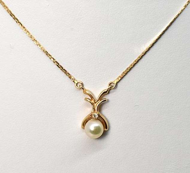 Sweet 14k Pearl Necklace
