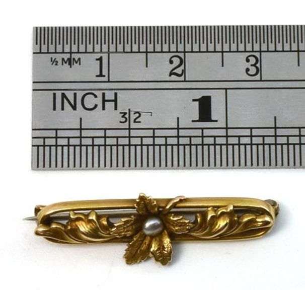 Intricate Vintage Floral Bar Pin