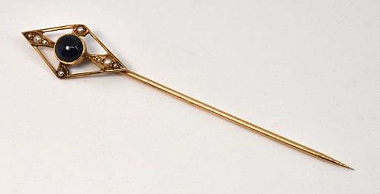 Vintage 14k Cabachon Sapphire Stickpin