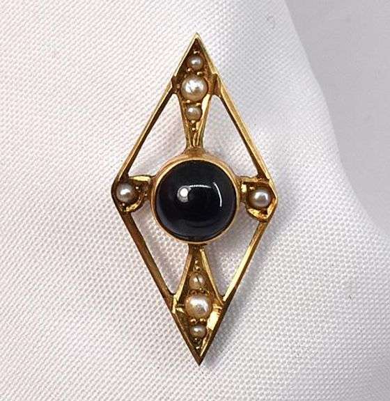 Vintage 14k Cabachon Sapphire Stickpin