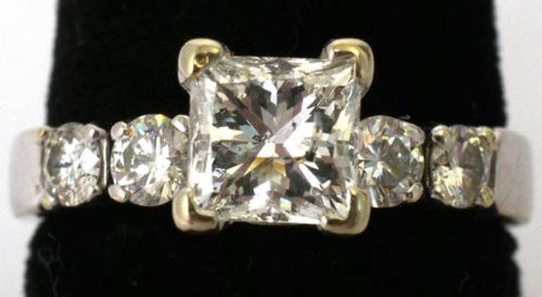 Gorgeous 1.18CTW Princess Cut Diamond Ring in 14KT