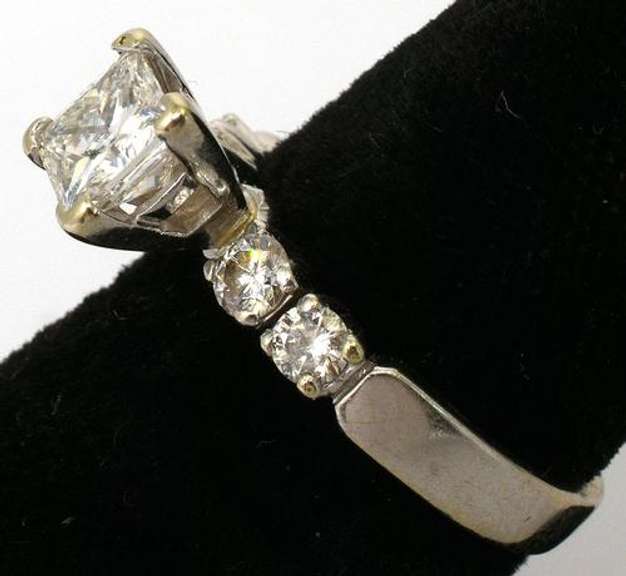 Gorgeous 1.18CTW Princess Cut Diamond Ring in 14KT