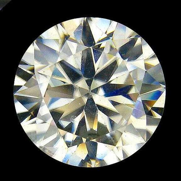 Glittering 1.76ct diamond white Moissanite solitaire