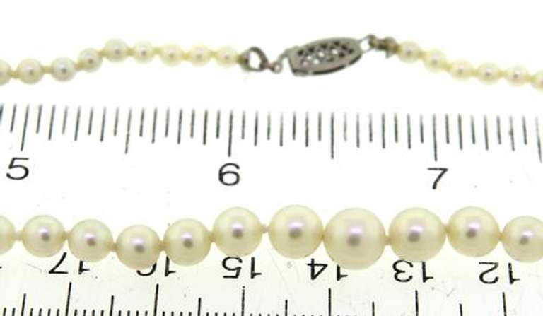 Graduated White Pearl Necklace
