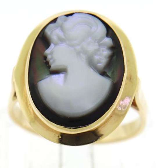 Simple Yellow Gold Mop Cameo Ring