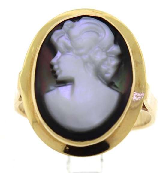 Simple Yellow Gold Mop Cameo Ring