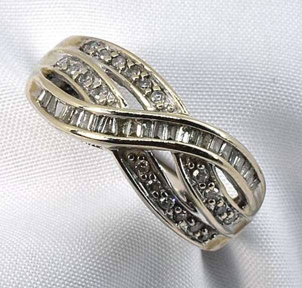 Interesting WG and Diamond Triple Band Ring