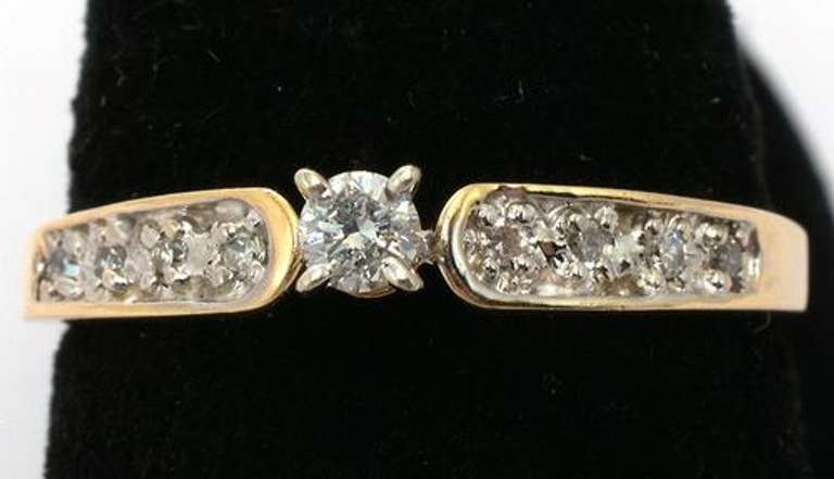 Sweet Diamond Engagement Ring in Yellow Gold