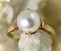 Always Popular 18K Pearl Ring