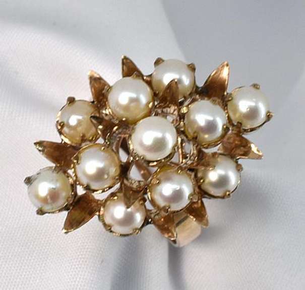 Unique Pearl Cluster Ring