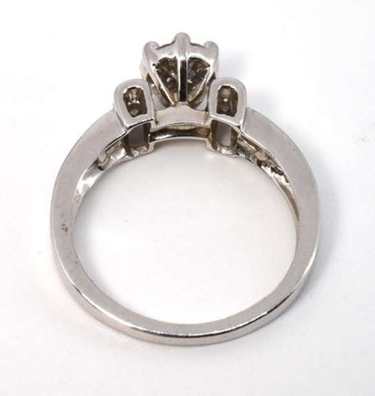 Flashy White Gold Diamond Cluster