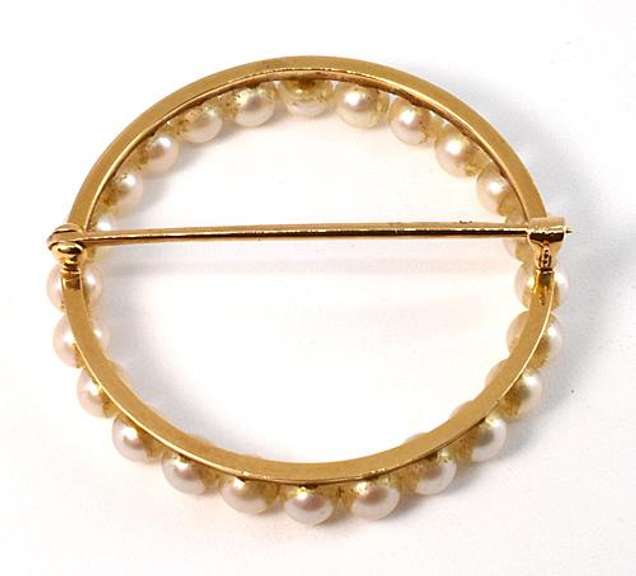 Classic 14k Pearl Circle Brooch