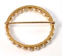 Classic 14k Pearl Circle Brooch