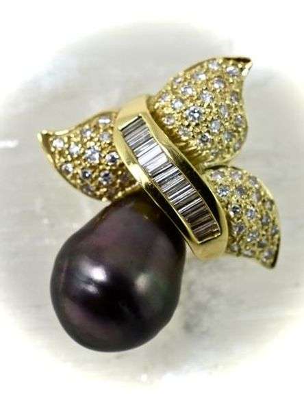Gorgeous 18K Black South Sea Pearl and Diamond Pendant