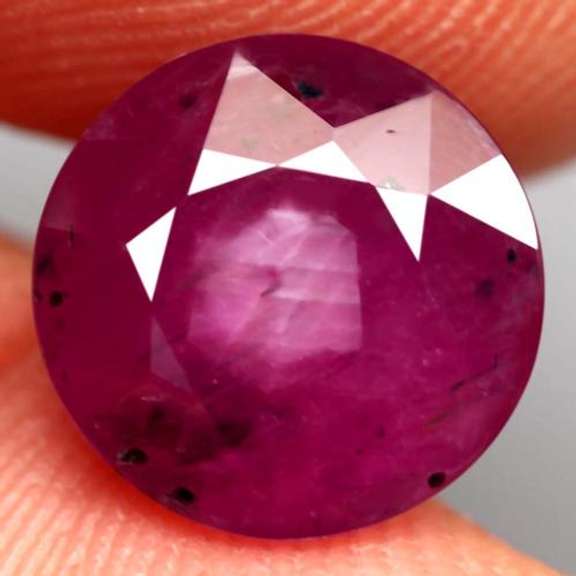 Eye catching 6.68ct silver and red unheated Ruby