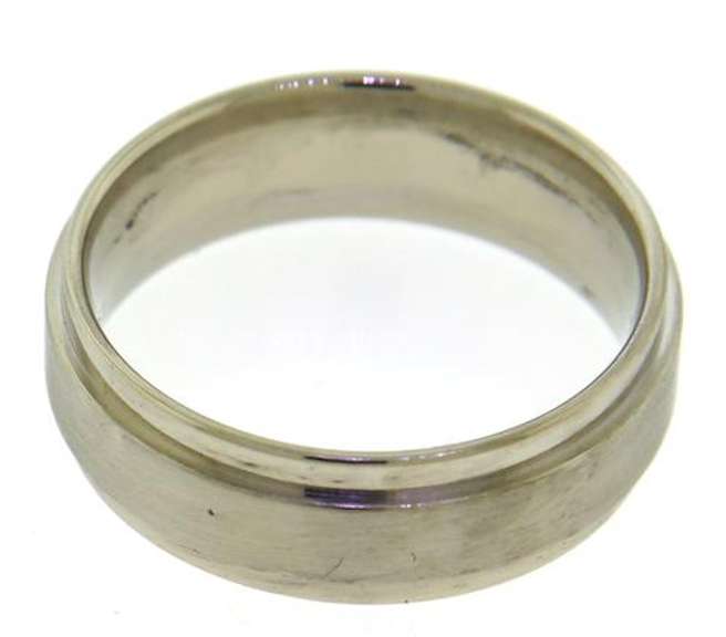 Gent's White Gold RBC Diamond Step Edge Band