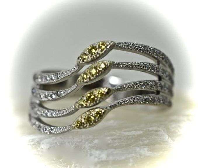 Unique and Delightful White and Yellow Diamond 14K Ring