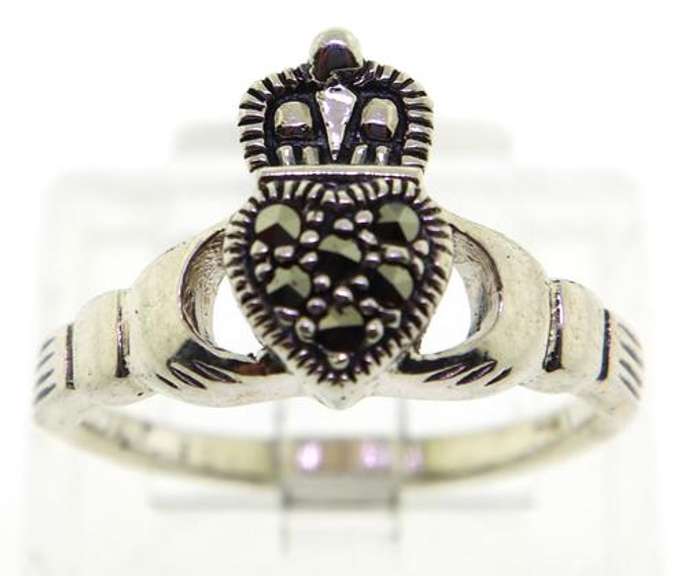 Vintage Sterling Irish Claddagh Ring