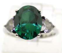 Vintage Sterling Silver Green Gem  Stone Ring