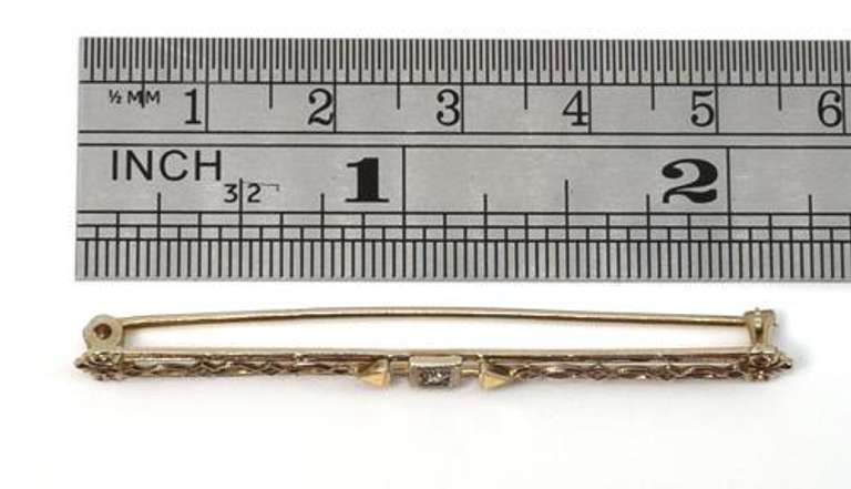 Nicely Styled Filigree Bar Pin