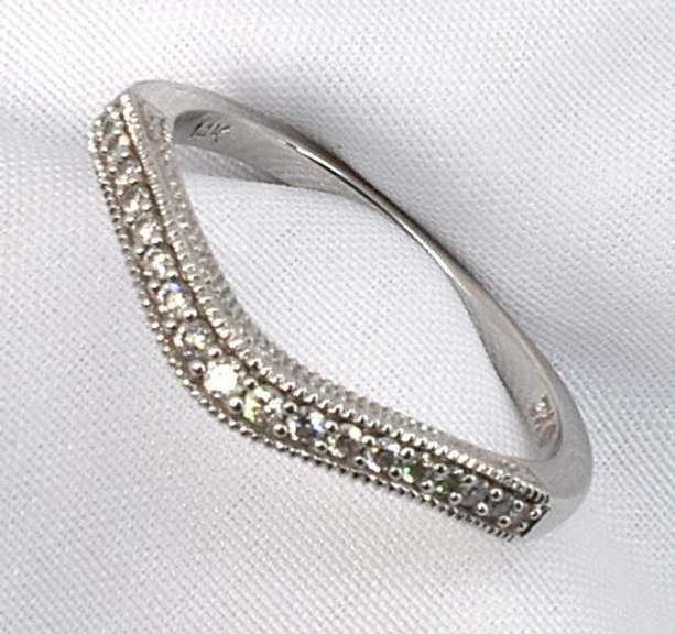 Stylish 14K WG Diamond Guard Ring
