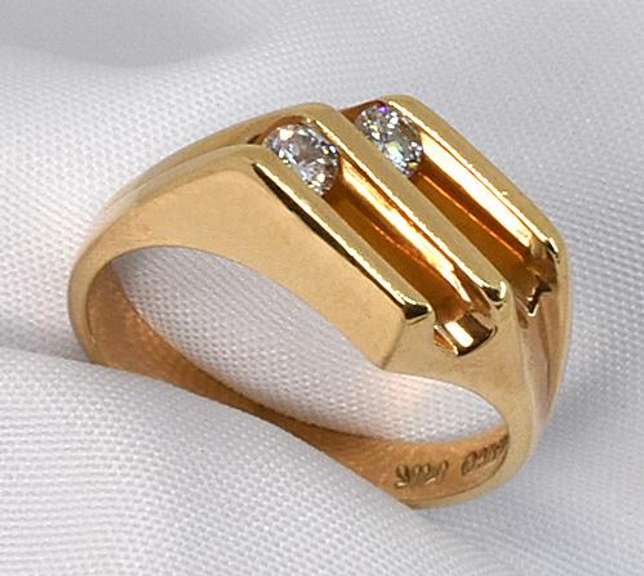 Sweet Grooved Diamond Ring
