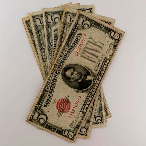 5 Assorted $ 5 Various 1928 Series Red Seal US Notes
