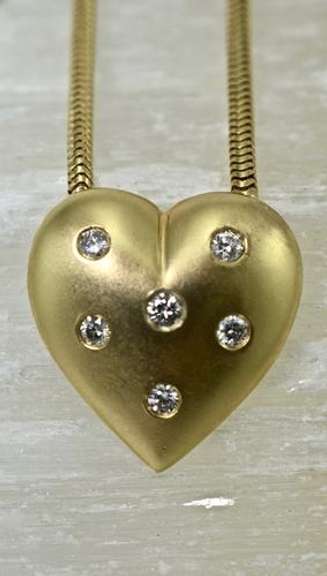 Stunning Contemporary Diamond Heart 14K Necklace