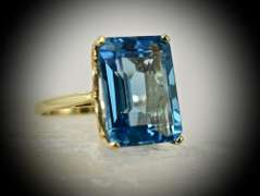 Bold and Fun Blue Topaz 14K Ring