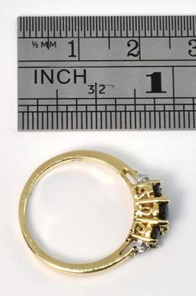 Tasteful 3 Sapphire Ring