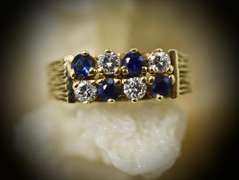 Beautiful 18K Sapphire and Diamond Ring