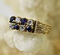 Beautiful 18K Sapphire and Diamond Ring