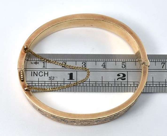 Antique Bangle Bracelet in 10K Yellow Gold