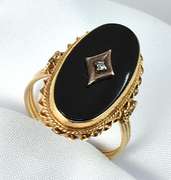 Antique Onyx and Diamond Ring in 14K Yellow Gold