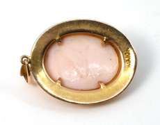 Antique Cameo Pendant in 10K Yellow Gold