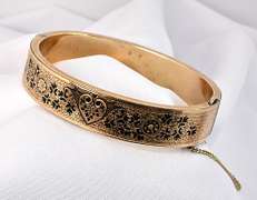 Antique Bangle Bracelet in 10K Yellow Gold