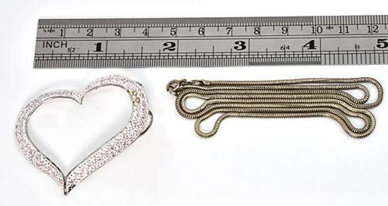 Hanging Heart Pendant in .925 Silver