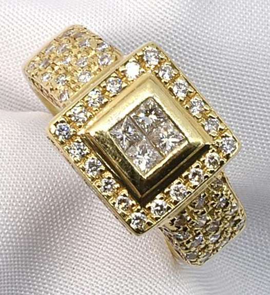 Flashy Modern Diamond Cluster