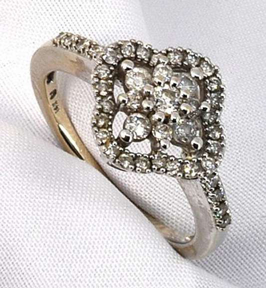 Feminine WG Diamond Cluster