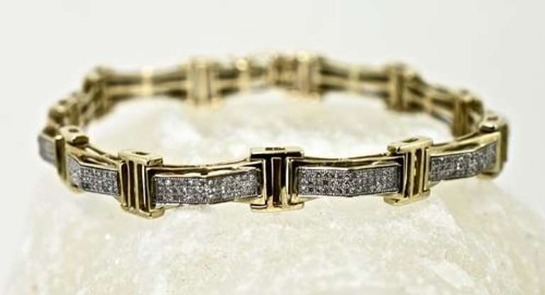 Sparkly Eye-Catching Unisex Diamond Bracelet