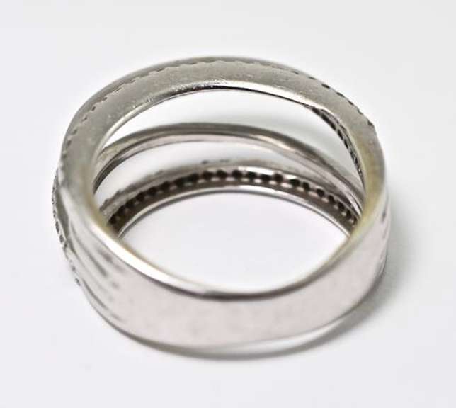 Intriguing 18K and Diamond 5-Part Ring