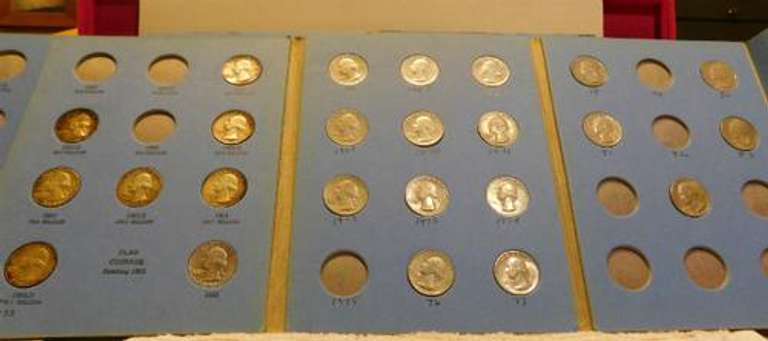 2 books Washington Qtrs partial set, 15 Silver & 17 clad