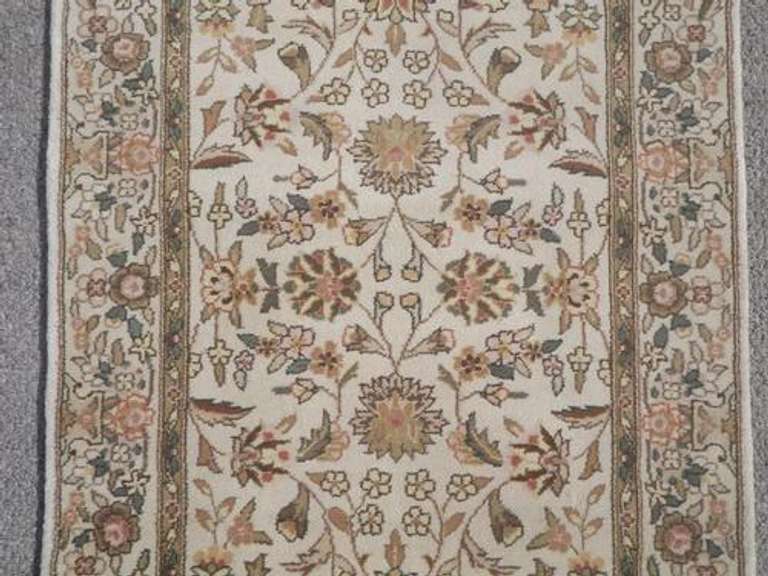 Handmade Wool/Silk Tabriz Design 2.3x8.0