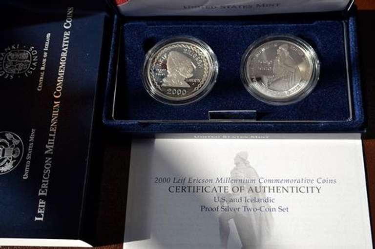 2000 Leif Ericson Iceland 2 Coin Commem Set, OGP