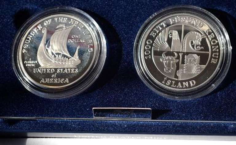 2000 Leif Ericson Iceland 2 Coin Commem Set, OGP