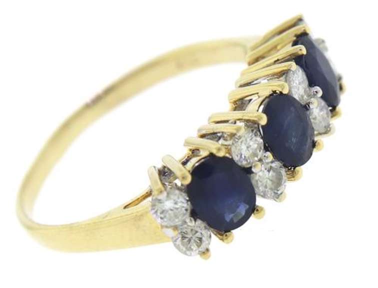 Gorgeous Blue Sapphire and Diamond Yellow Gold Ring