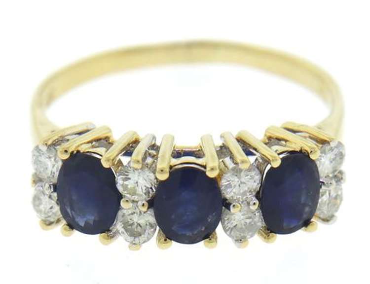 Gorgeous Blue Sapphire and Diamond Yellow Gold Ring
